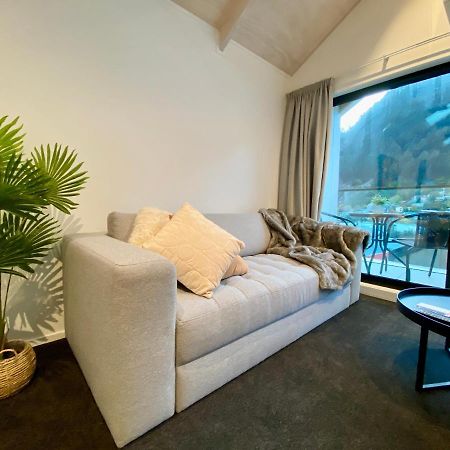 Modern 2-Bedroom Apartment 7-Mins Walk To 皇后镇 外观 照片