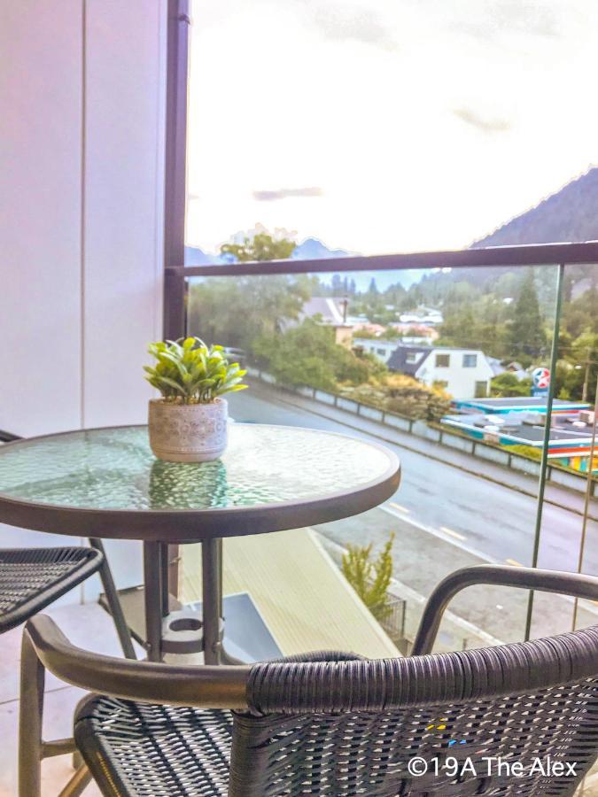 Modern 2-Bedroom Apartment 7-Mins Walk To 皇后镇 外观 照片