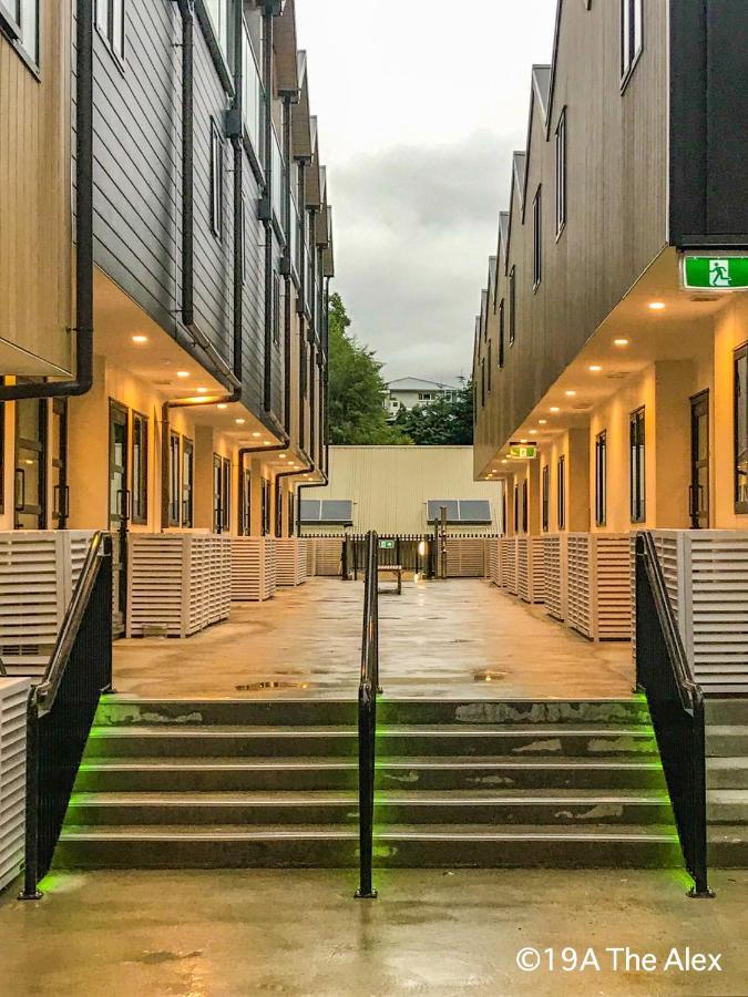 Modern 2-Bedroom Apartment 7-Mins Walk To 皇后镇 外观 照片