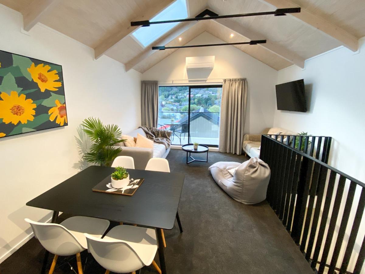 Modern 2-Bedroom Apartment 7-Mins Walk To 皇后镇 外观 照片