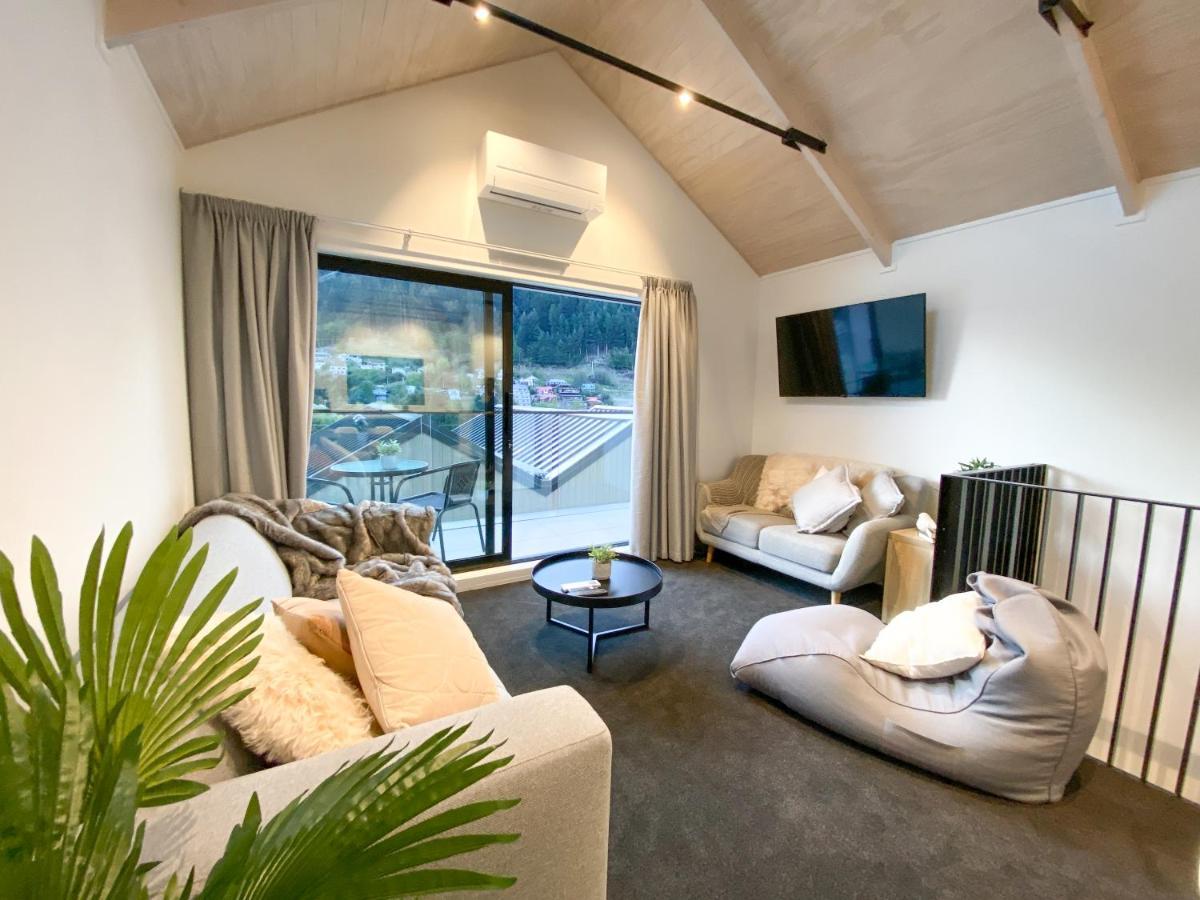 Modern 2-Bedroom Apartment 7-Mins Walk To 皇后镇 外观 照片