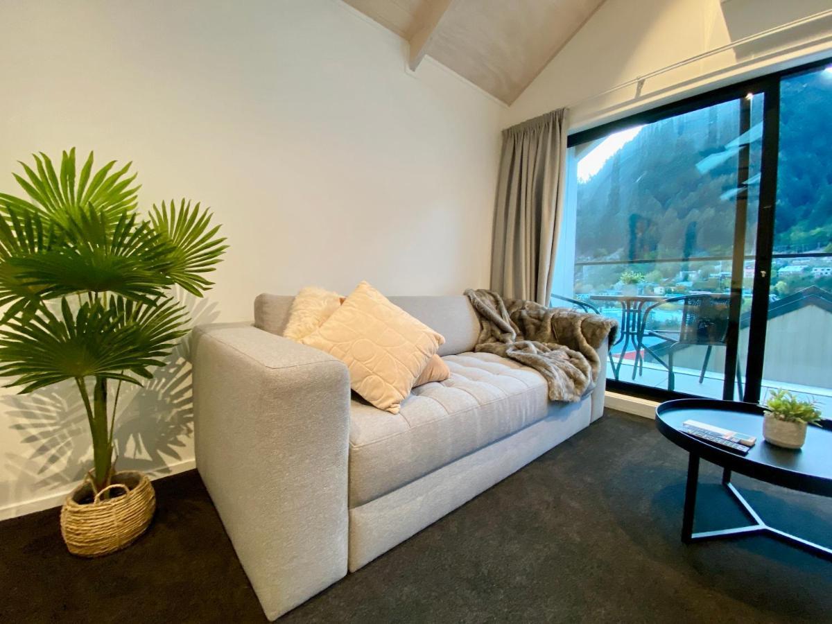 Modern 2-Bedroom Apartment 7-Mins Walk To 皇后镇 外观 照片